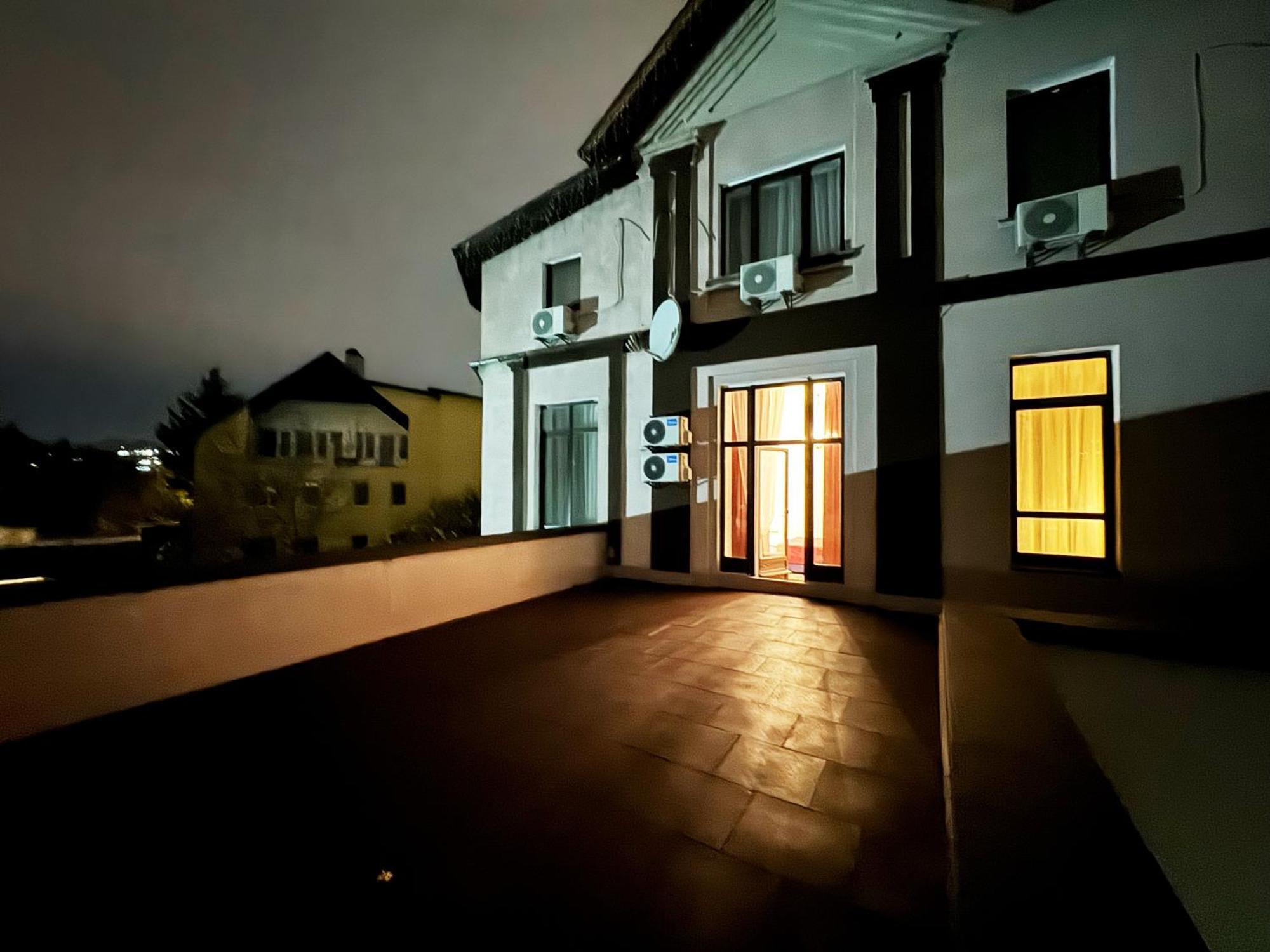 Signeev'S Villa Kiev Exteriör bild